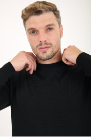 Black Crew Neck Wool Knit Sweater