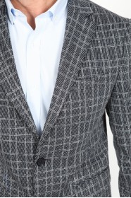 CHECKED AND MICRO PATTERNED REGULAR FIT BLAZER. NAVY BLUE
