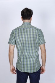 COTTON SHIRT IN GREEN COLOUR, SHORT SLEEVES, AND REGULAR FIT MOLD.