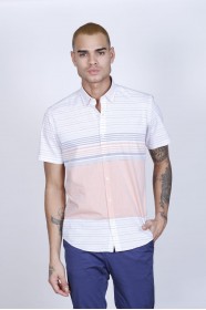 COTTON SHIRT IN ORANGE COLOUR, SHORT SLEEVES, AND REGULAR FIT MOLD.