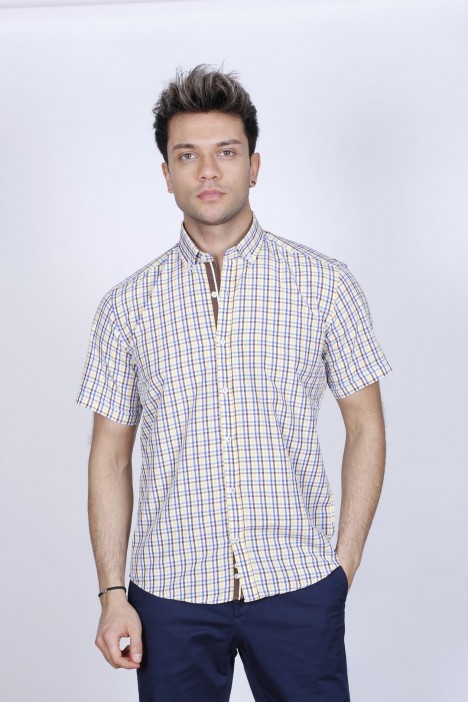 COTTON SHIRT SHORT SLEEVES, AND REGULAR FIT MOLD. BROWN