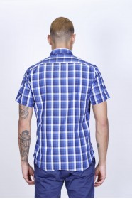 COTTON SHIRT IN SAX BLUE COLOUR, SHORT SLEEVES, AND REGULAR FIT MOLD.