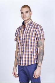 COTTON SHIRT IN YELLOW COLOUR, SHORT SLEEVES, AND REGULAR FIT MOLD.