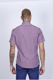 COTTON SHIRT IN RED COLOUR, SHORT SLEEVES, AND REGULAR FIT MOLD.