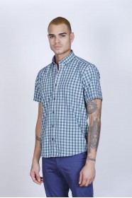 COTTON SHIRT IN GREEN COLOUR, SHORT SLEEVES, AND REGULAR FIT MOLD.