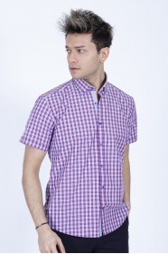 COTTON SHIRT IN RED COLOUR, SHORT SLEEVES, AND REGULAR FIT MOLD.