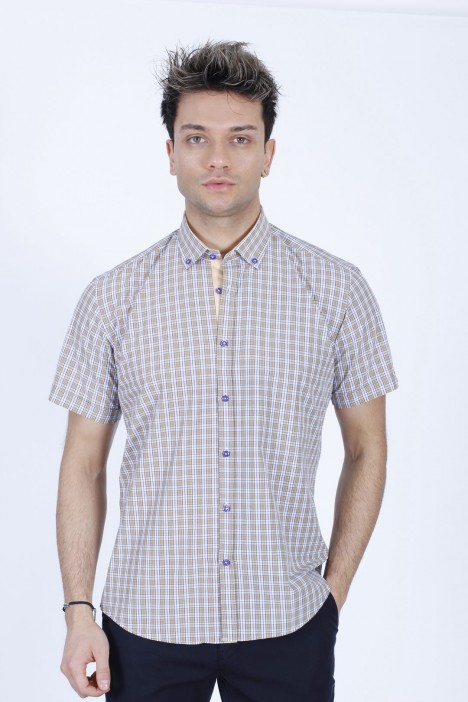 COTTON SHIRT IN YELLOW COLOUR, SHORT SLEEVES, AND REGULAR FIT MOLD.