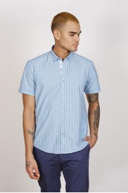 COTTON SHIRT IN TURQUOISE COLOUR, SHORT SLEEVES, AND REGULAR FIT MOLD.