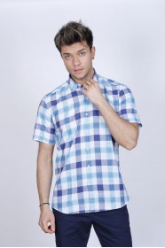 COTTON SHIRT IN TURQUOISE COLOUR, SHORT SLEEVES, AND REGULAR FIT MOLD.