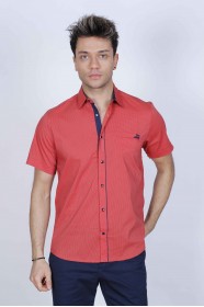 SPORT COTTON SHIRT IN RED COLORED, SHORT SLEEVE, SNAP-BUTTON ON THE FRONT.