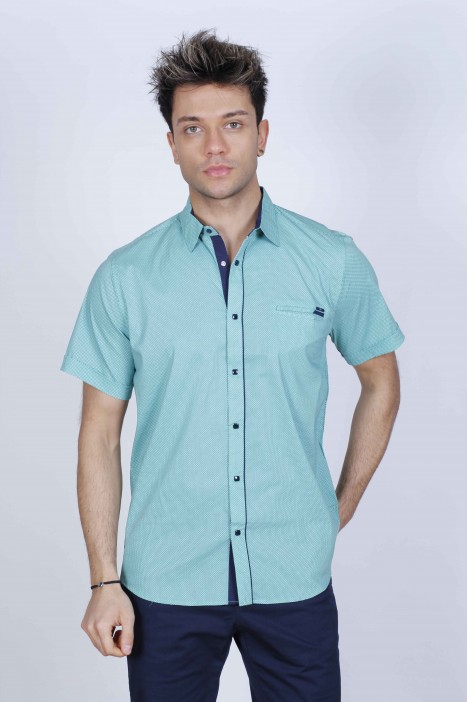 SPORT COTTON SHIRT IN GREEN COLORED, SHORT SLEEVE, SNAP-BUTTON ON THE FRONT.