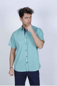 SPORT COTTON SHIRT IN GREEN COLORED, SHORT SLEEVE, SNAP-BUTTON ON THE FRONT.