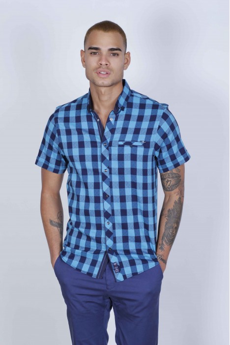 SPORT COTTON SHIRT IN BLUE COLORED, SHORT SLEEVE, SNAP-BUTTON ON THE FRONT.
