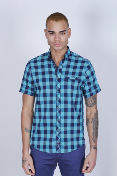 SPORT COTTON SHIRT IN TURQUOISE COLORED, SHORT SLEEVE, SNAP-BUTTON ON THE FRONT.