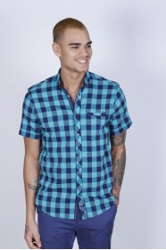 SPORT COTTON SHIRT IN TURQUOISE COLORED, SHORT SLEEVE, SNAP-BUTTON ON THE FRONT.