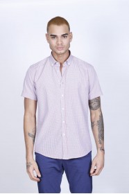 COTTON SHIRT IN RED COLOUR, SHORT SLEEVES, AND REGULAR FIT MOLD.
