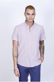 COTTON SHIRT IN RED COLOUR, SHORT SLEEVES, AND REGULAR FIT MOLD.