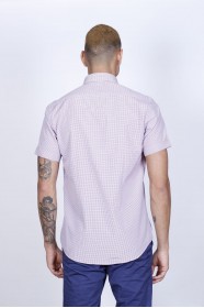 COTTON SHIRT IN RED COLOUR, SHORT SLEEVES, AND REGULAR FIT MOLD.