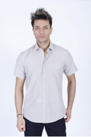COTTON SHIRT IN BEIGE COLOUR, SHORT SLEEVES, AND REGULAR FIT MOLD.