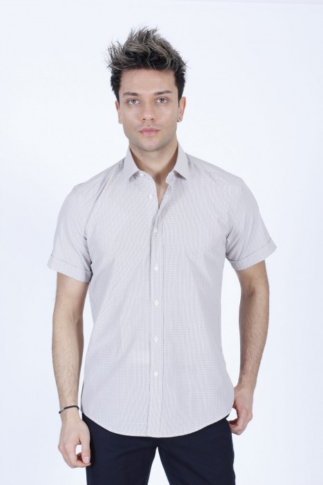 COTTON SHIRT IN BEIGE COLOUR, SHORT SLEEVES, AND REGULAR FIT MOLD.