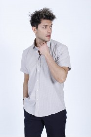 COTTON SHIRT IN BEIGE COLOUR, SHORT SLEEVES, AND REGULAR FIT MOLD.