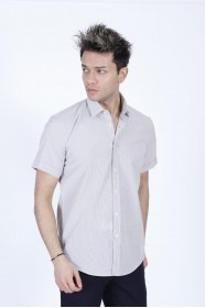 COTTON SHIRT IN BEIGE COLOUR, SHORT SLEEVES, AND REGULAR FIT MOLD.
