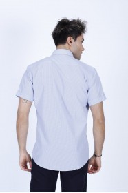 COTTON SHIRT IN SAX BLUE COLOUR, SHORT SLEEVES, AND REGULAR FIT MOLD.