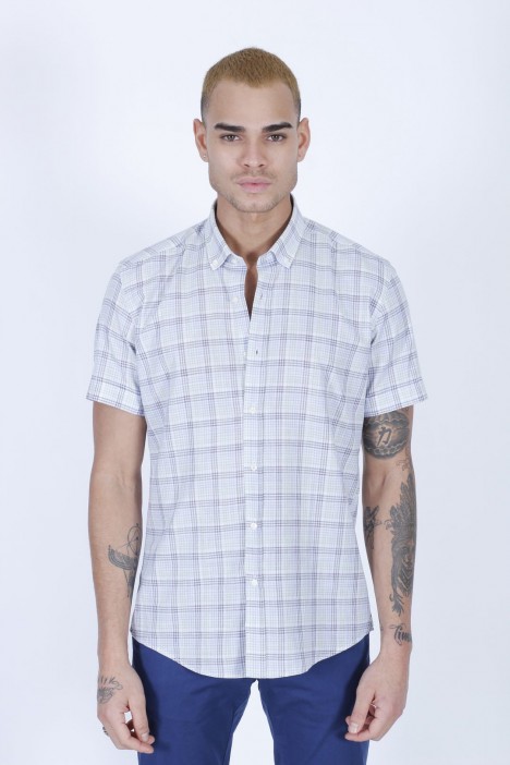COTTON SHIRT IN GREEN COLOUR, SHORT SLEEVES, AND REGULAR FIT MOLD.