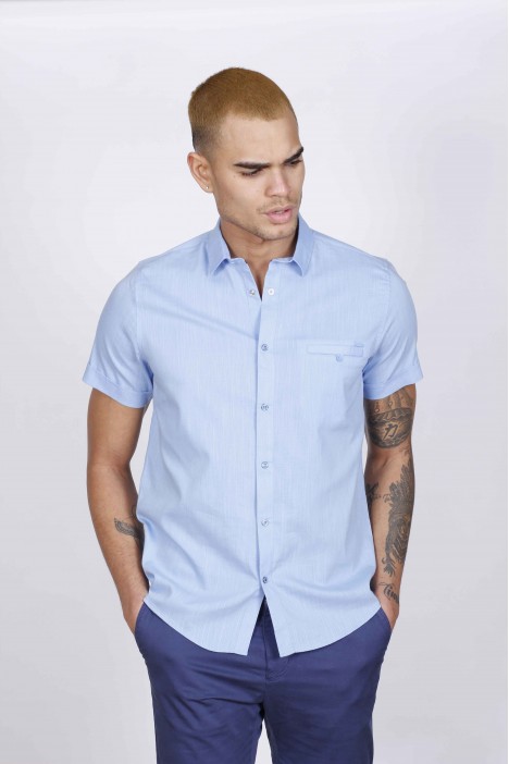 SPORT COTTON SHIRT IN LIGHT COLORED, SHORT SLEEVE, SNAP-BUTTON ON THE FRONT.