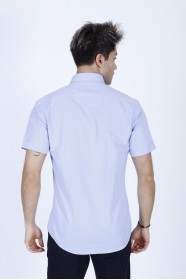 COTTON SHIRT IN BLUE COLOUR, SHORT SLEEVES, AND REGULAR FIT MOLD.