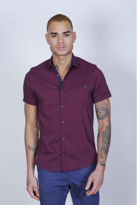 SPORT SHIRT WITH SHORT SLEEVE, CLOSURED FRONT SNAP-BUTTON FASTENING. BORDEAUX