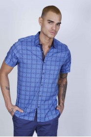 SPORT COTTON SHIRT IN BLUE COLORED, SHORT SLEEVE, SNAP-BUTTON ON THE FRONT.