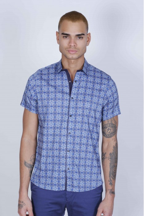 SPORT COTTON SHIRT IN CREAM, SHORT SLEEVE, SNAP-BUTTON ON THE FRONT.
