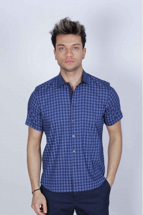 SPORT COTTON SHIRT IN BLUE COLORED, SHORT SLEEVE, SNAP-BUTTON ON THE FRONT.