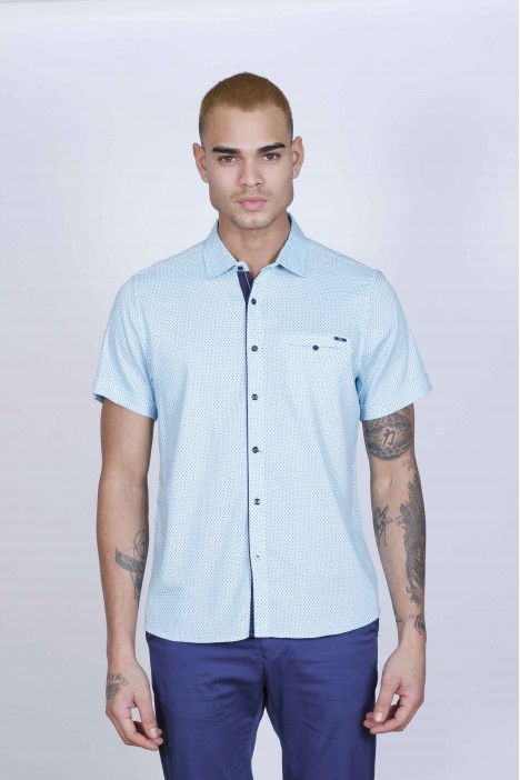 SPORT COTTON SHIRT IN TURQUOISE, SHORT SLEEVE, SNAP-BUTTON ON THE FRONT.