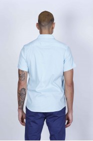 SPORT COTTON SHIRT IN TURQUOISE, SHORT SLEEVE, SNAP-BUTTON ON THE FRONT.