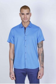 SPORT COTTON SHIRT IN SAX BLUE COLORED, SHORT SLEEVE, SNAP-BUTTON ON THE FRONT.