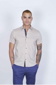 SPORT COTTON SHIRT IN CREAM, SHORT SLEEVE, SNAP-BUTTON ON THE FRONT.