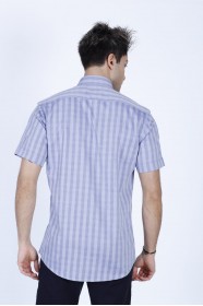 COTTON SHIRT IN INDIGO COLOUR, SHORT SLEEVES, AND REGULAR FIT MOLD.