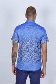 SPORT COTTON SHIRT IN BLUE COLORED, SHORT SLEEVE, SNAP-BUTTON ON THE FRONT.