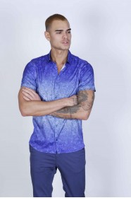 SPORT COTTON SHIRT IN SAX BLUE COLORED, SHORT SLEEVE, SNAP-BUTTON ON THE FRONT.