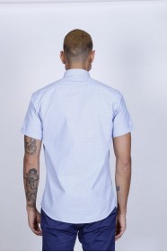 COTTON SHIRT IN BLUE COLOUR, SHORT SLEEVES, AND REGULAR FIT MOLD.