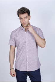 COTTON SHIRT IN BORDEAUX COLOUR, SHORT SLEEVES, AND REGULAR FIT MOLD.