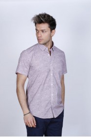 COTTON SHIRT IN BORDEAUX COLOUR, SHORT SLEEVES, AND REGULAR FIT MOLD.