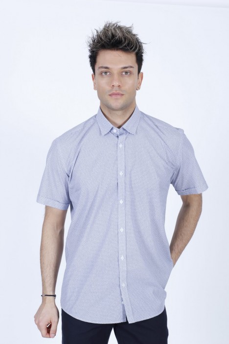 COTTON SHIRT IN BLUE COLOUR, SHORT SLEEVES, AND REGULAR FIT MOLD.