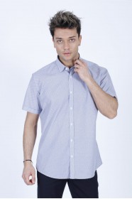 COTTON SHIRT IN BLUE COLOUR, SHORT SLEEVES, AND REGULAR FIT MOLD.