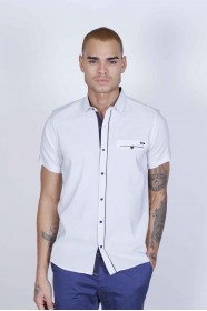 SPORT COTTON SHIRT IN WHITE COLORED, SHORT SLEEVE, BUTTONS ON THE FRONT.