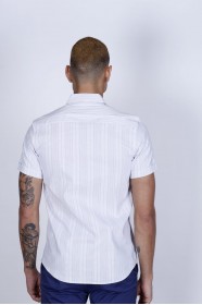 SPORT COTTON SHIRT IN WHITE COLORED, SHORT SLEEVE, BUTTONS ON THE FRONT.