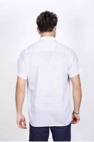 REGULAR-FIT COTTON SHIRT IN CREAM COLOR, SHORT SLEEVES AND BUTTONS ON THE FRONT.