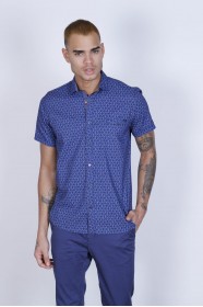 SPORT COTTON SHIRT IN NAVY BLUE COLORED, SHORT SLEEVE, SNAP-BUTTON ON THE FRONT.